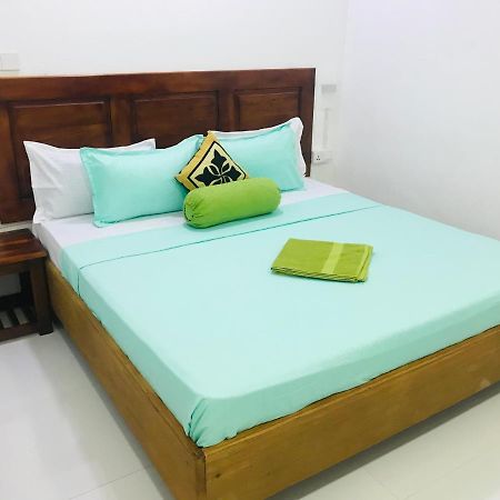 Lali beach villa Trincomalee Exteriör bild