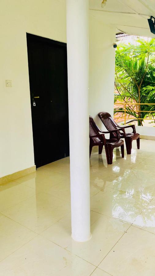 Lali beach villa Trincomalee Exteriör bild