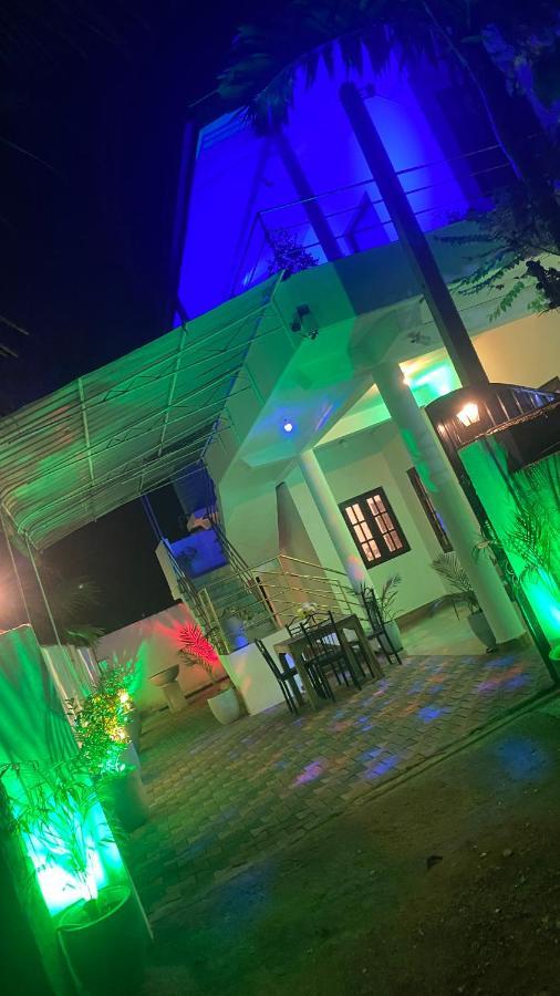 Lali beach villa Trincomalee Exteriör bild