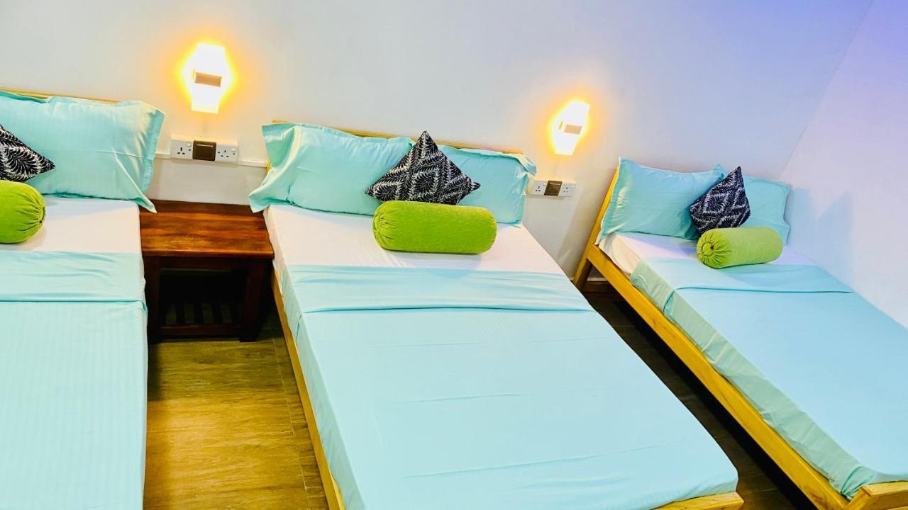 Lali beach villa Trincomalee Exteriör bild